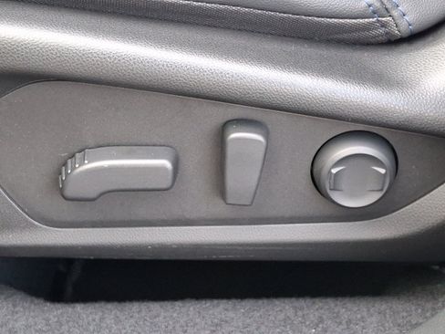 Certified 2025 Subaru Forester Limited image 27