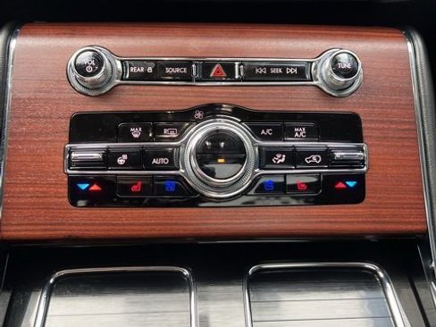 Used 2023 Lincoln Aviator Reserve w/ Equipment Group 201A image 43