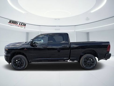 New 2026 RAM 2500 Laramie AWD/4WD image 6