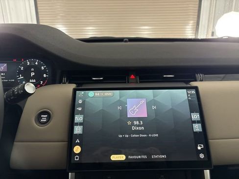 New 2025 Land Rover Discovery Sport S image 18