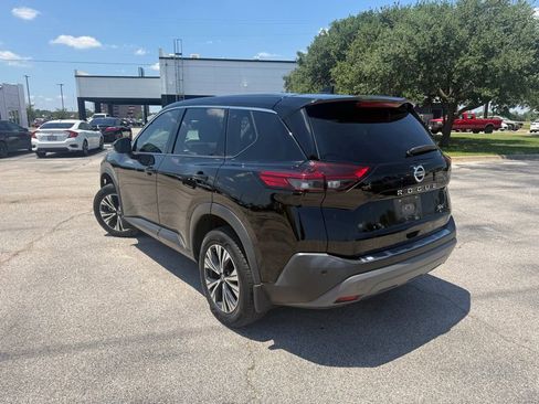 Used 2021 Nissan Rogue SV FWD image 4
