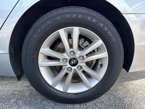Used 2016 Hyundai Sonata SE FWD image 39