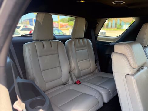Used 2013 Ford Explorer Limited FWD image 12