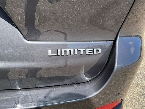 New 2026 Jeep Grand Cherokee L Limited AWD/4WD image 9