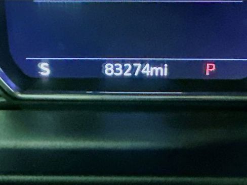 Used 2021 GMC Yukon XL SLT w/ SLT Premium Package image 14