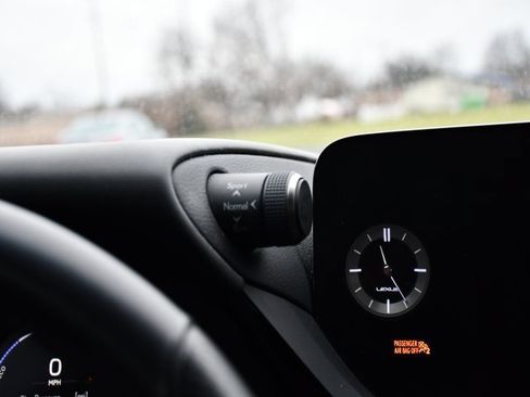 Used 2022 Lexus ES 300h F Sport image 13