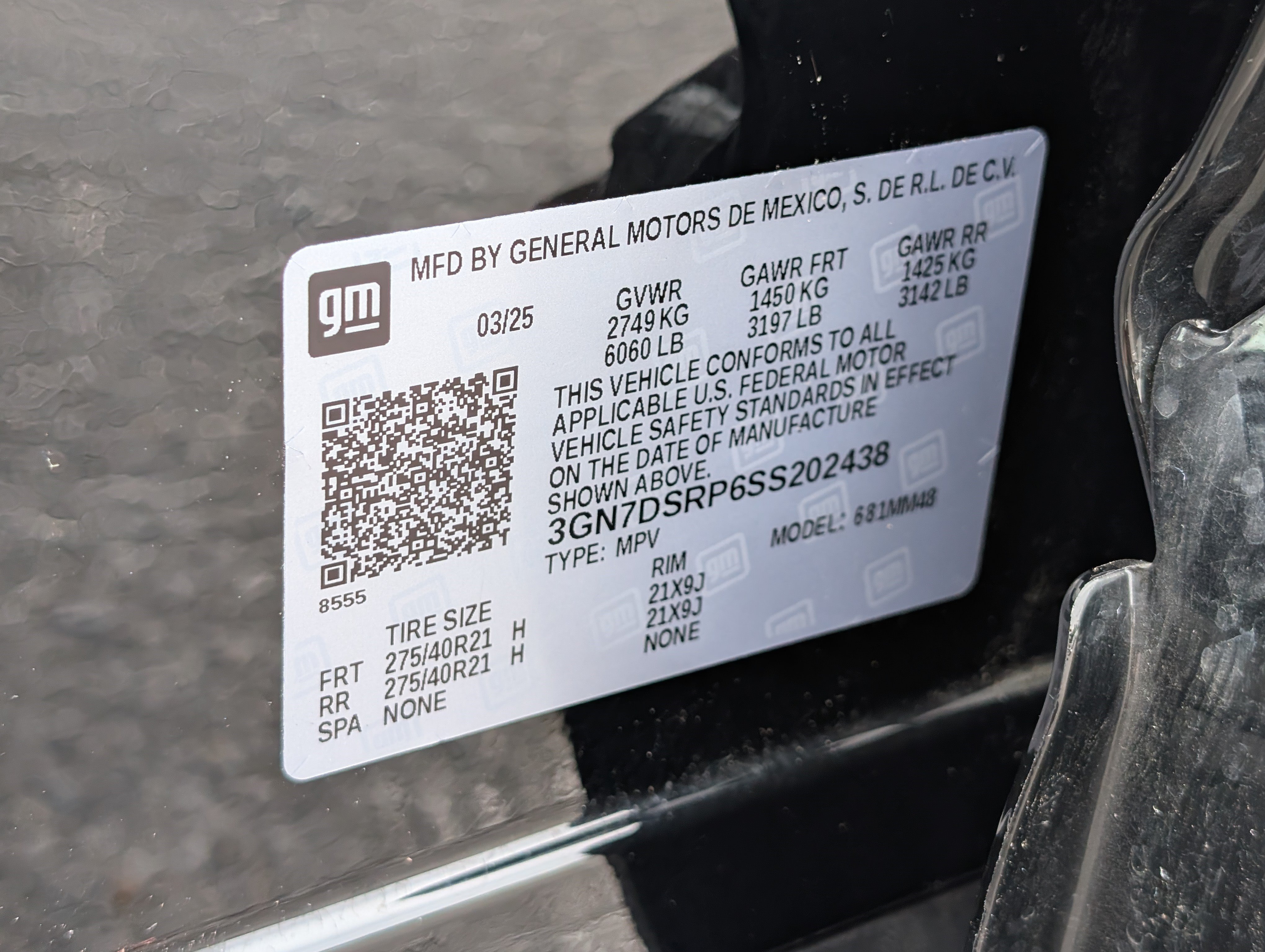 Used 2025 Chevrolet Equinox EV RS FWD image 37