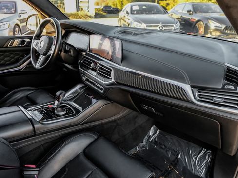 Used 2020 BMW X5 M Competition w/ Executive Package image 10