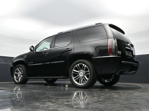 Used 2012 Cadillac Escalade Premium AWD/4WD image 40