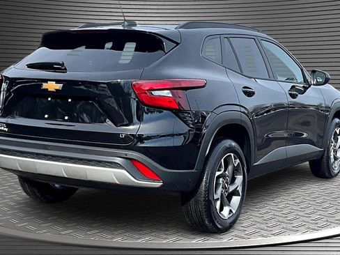 Used 2025 Chevrolet Trax LT w/ Driver Confidence Package FWD image 6