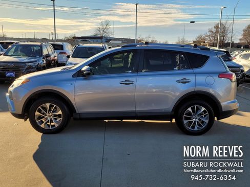 Used 2017 Toyota RAV4 XLE image 21