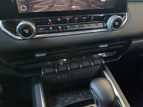 Used 2024 GMC Canyon Elevation w/ Convenience Package image 24