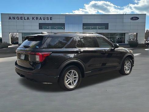 New 2026 Ford Explorer Active RWD image 7