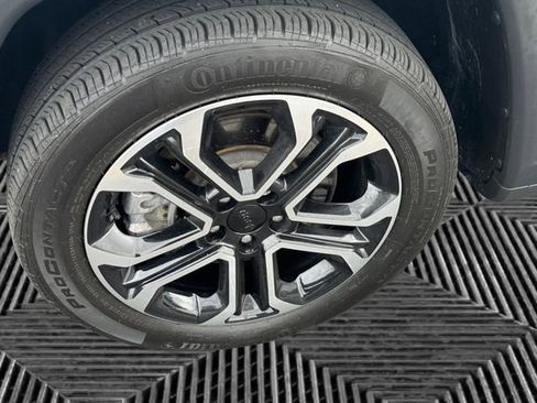 Used 2023 Jeep Compass Limited AWD/4WD image 10