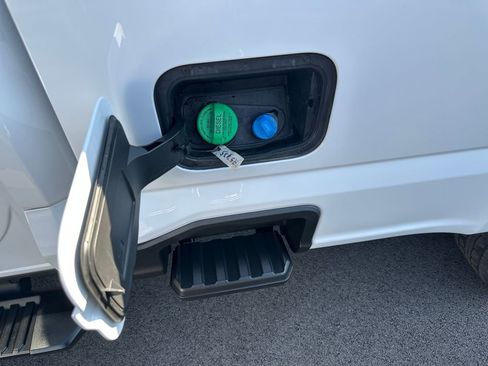 Used 2024 Ford F250 XLT image 27