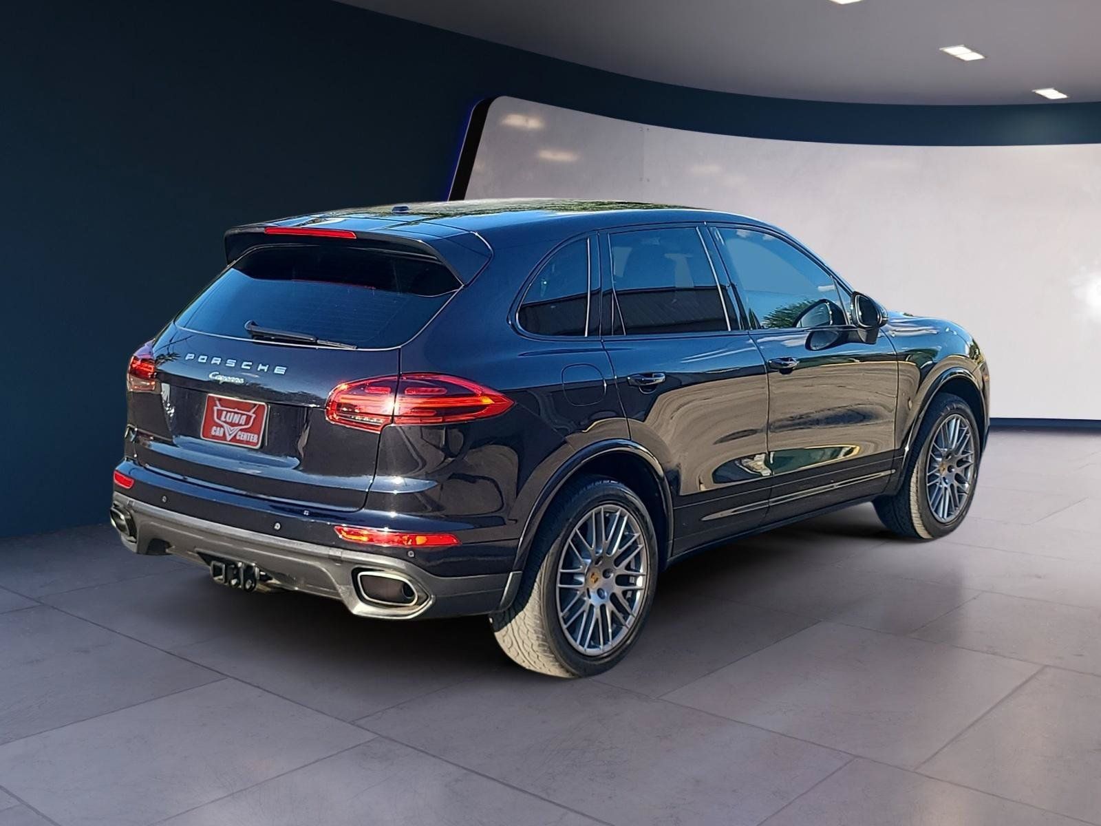 Used 2017 Porsche Cayenne Platinum Edition AWD/4WD image 5