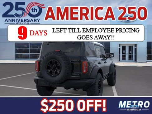 New 2026 Ford Bronco Badlands w/ Sasquatch Package AWD/4WD image 8
