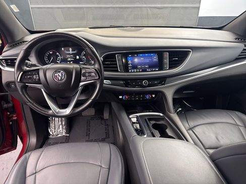 Used 2024 Buick Enclave Premium image 11