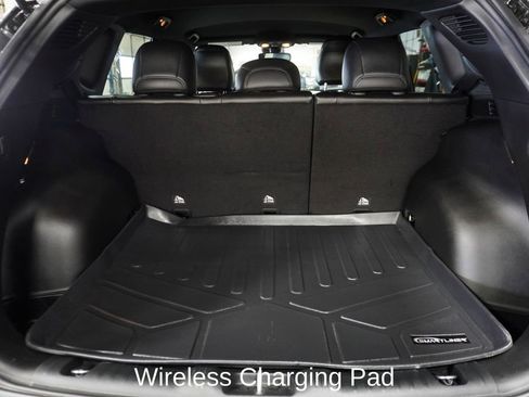 Used 2023 Jeep Compass Latitude image 5