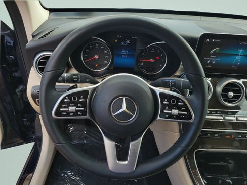 Certified 2022 Mercedes-Benz GLC 300 image 23