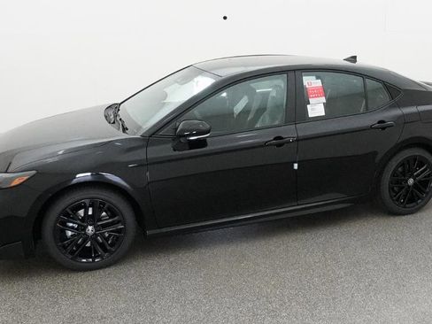 New 2026 Toyota Camry SE image 5