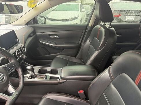 Used 2023 Nissan Sentra SR w/ SR Premium Package FWD image 10