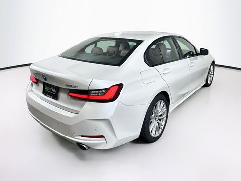 Used 2023 BMW 330i Sedan w/ Driving Assistance Package RWD image 9