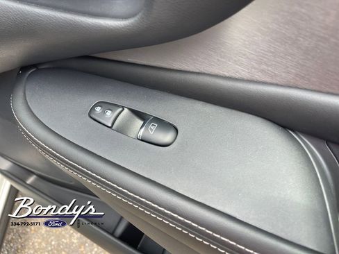 Used 2024 Nissan Murano SL image 19