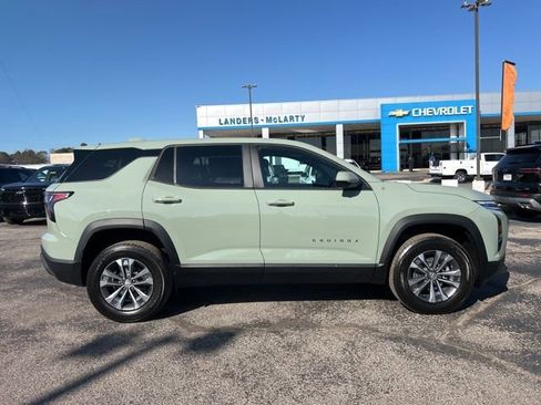 New 2026 Chevrolet Equinox LT w/ Safety and Technology Package FWD image 2