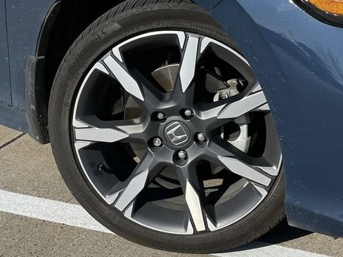 Used 2025 Honda Civic Sport Touring image 9