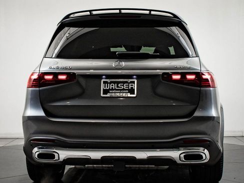 Used 2024 Mercedes-Benz GLS 450 4MATIC image 7