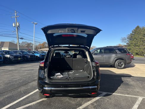 New 2026 Nissan Rogue Platinum w/ Platinum Premium Package image 8