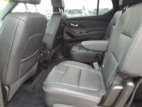 Certified 2023 Chevrolet Traverse RS w/ LPO, Floor Liner Package image 14