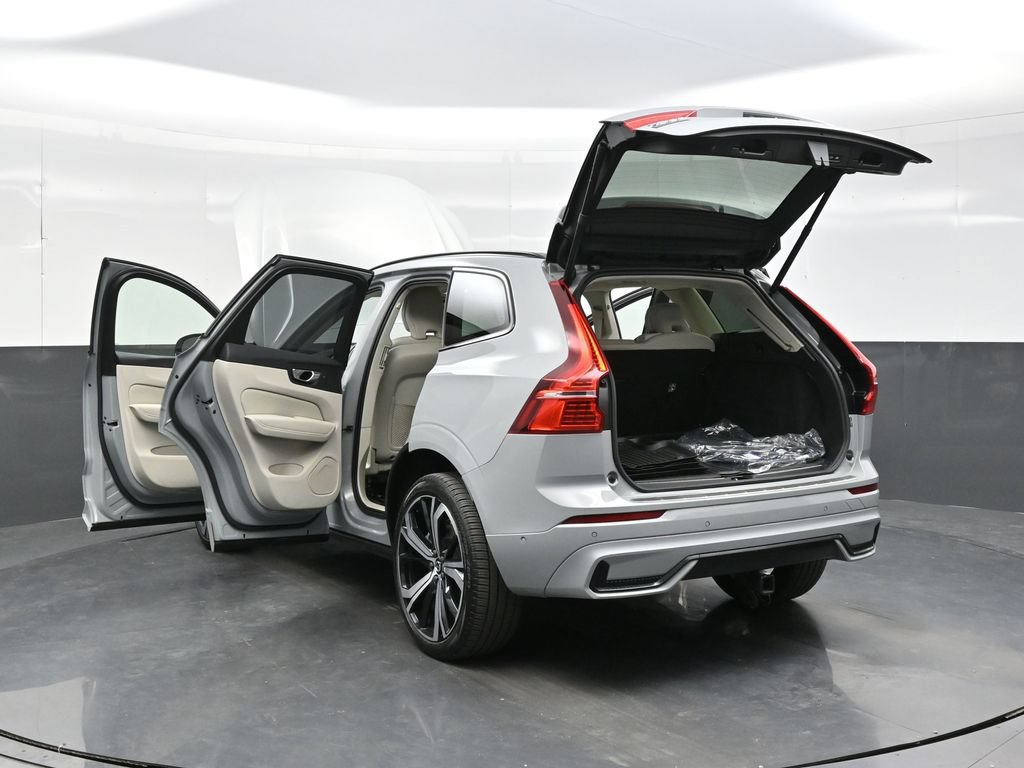Used 2025 Volvo XC60 T8 Ultra w/ Protection Package Premier AWD/4WD image 43