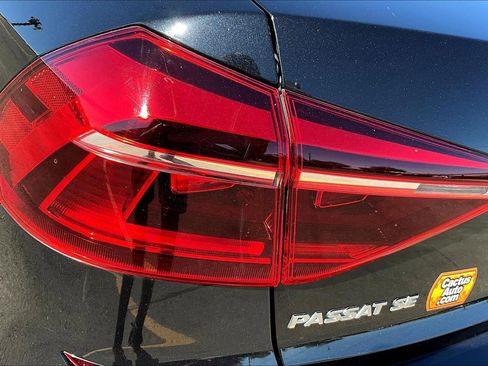 Used 2017 Volkswagen Passat 1.8T SE image 29