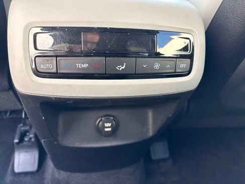 Used 2024 Hyundai Palisade SEL FWD image 33