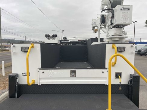 New 2025 Ford F550 4x4 Crew Cab Super Duty image 6