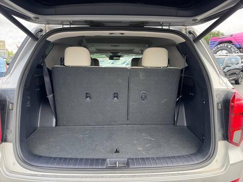 Used 2022 Hyundai Palisade SEL w/ Premium Package FWD image 10