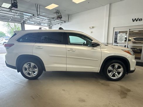 Used 2014 Toyota Highlander Limited AWD/4WD image 7