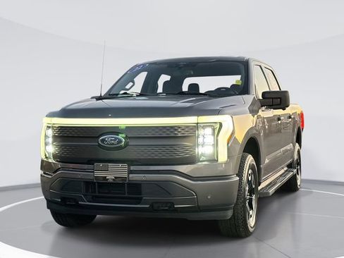 Used 2022 Ford F150 Lightning XLT image 1
