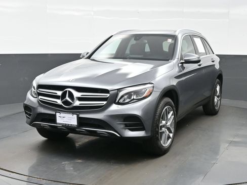 Used 2019 Mercedes-Benz GLC 300 4MATIC image 1