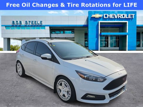 Used 2018 Ford Focus ST w/ Equipment Group 402A FWD image 1