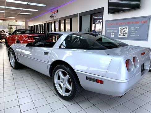 Used 1996 Chevrolet Corvette Coupe RWD image 6