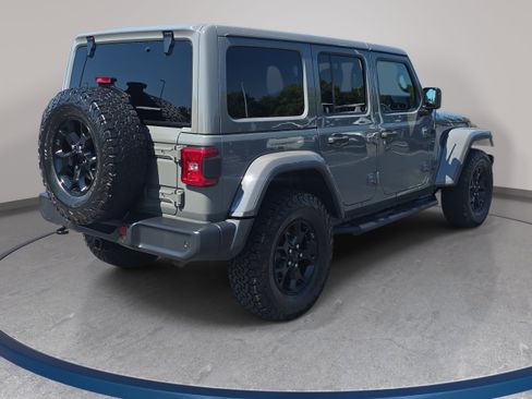Used 2018 Jeep Wrangler Unlimited Sahara w/ Quick Order Package 24M Moab AWD/4WD image 5