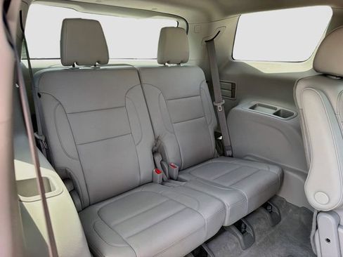 Used 2022 GMC Acadia SLT w/ Technology Package FWD image 21