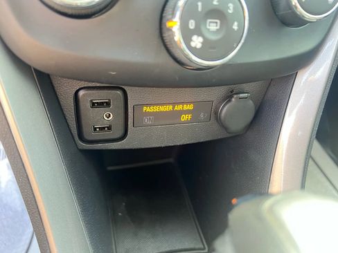 Used 2020 Chevrolet Trax LT w/ LT Convenience Package FWD image 17