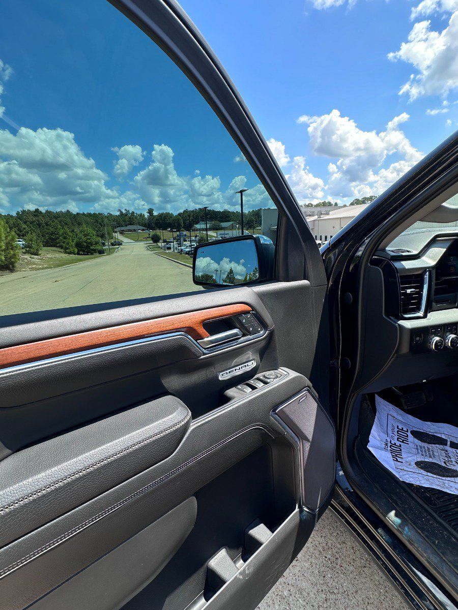 Used 2022 GMC Sierra 1500 Denali AWD/4WD image 6