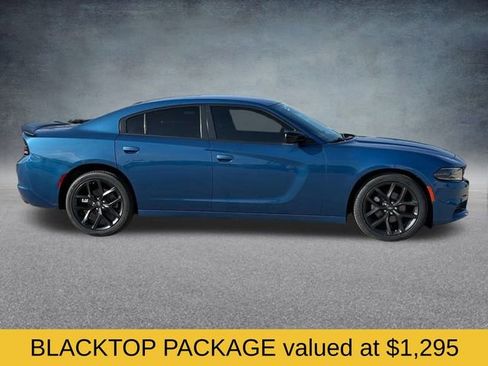 Used 2022 Dodge Charger SXT w/ Blacktop Package image 2