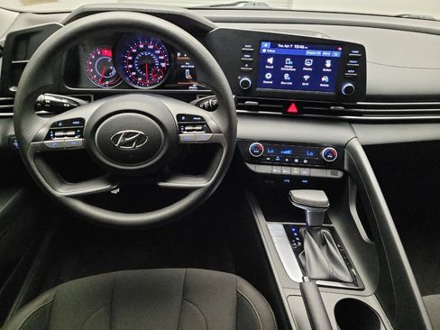 Used 2023 Hyundai Elantra SEL w/ Cargo Package image 22