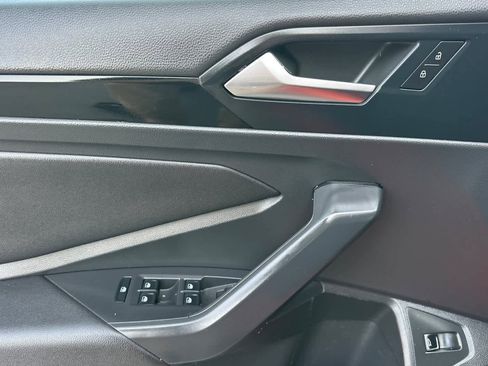 Used 2020 Volkswagen Jetta S image 12